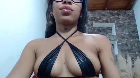 Snapshot of dulcetaylorss chatting on 11, 2, 2025 dulcetaylorss online show from 11, 2, 2025