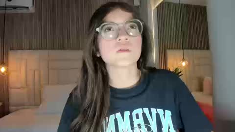 dulcevela online show from 11, 9, 2025