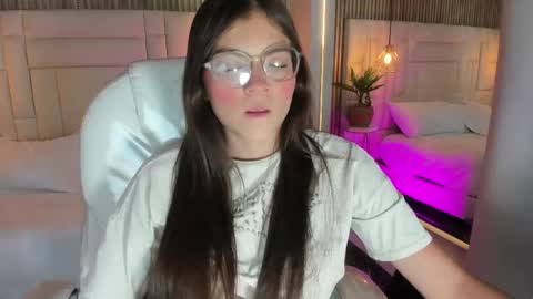 dulcevela online show from 15, 9, 2025