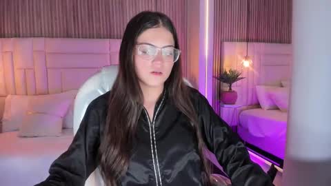 dulcevela online show from 8, 11, 2025