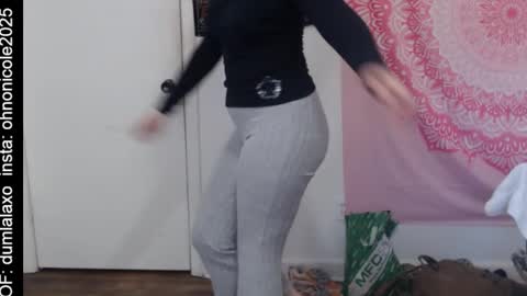 the only advantage you have over me is that u can kiss my ass and i cant  online show from 3, 3, 2026