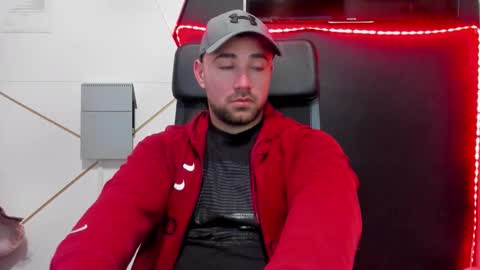 Snapshot of duncanstones chatting on 4, 3, 2026 DuncanStone online show from 4, 3, 2026