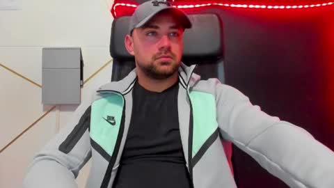 Snapshot of duncanstones chatting on 13, 3, 2026 DuncanStone online show from 13, 3, 2026