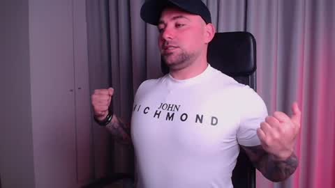 Snapshot of duncanstones chatting on 9, 4, 2026 DuncanStone online show from 9, 4, 2026