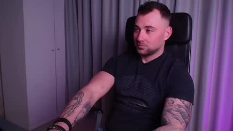 Snapshot of duncanstones chatting on 10, 4, 2026 DuncanStone online show from 10, 4, 2026