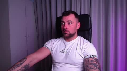 Snapshot of duncanstones chatting on 15, 4, 2026 DuncanStone online show from 15, 4, 2026