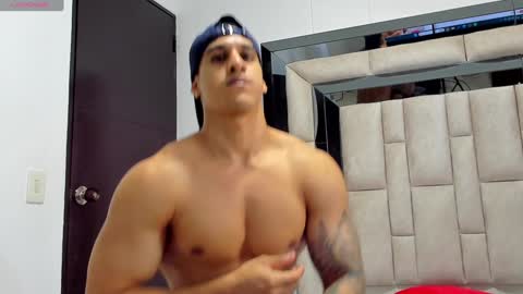 Snapshot of duran_dhikol1 chatting on 1, 2, 2025 duran_dhikol1 online show from 1, 2, 2025