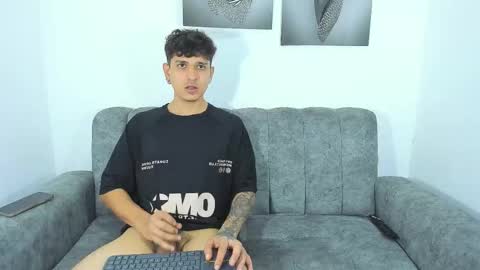 Nicolle y Julian online show from 6, 3, 2026