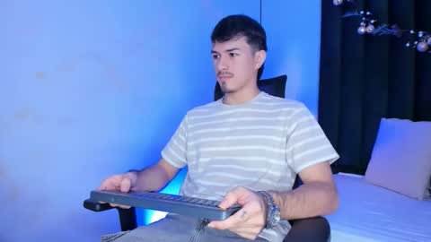 Dustin  online show from 3, 2, 2026