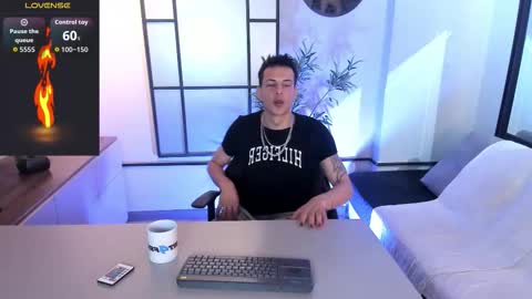 Snapshot of dustin_sonne chatting on 15, 10, 2025 Dustin Sonne online show from 15, 10, 2025