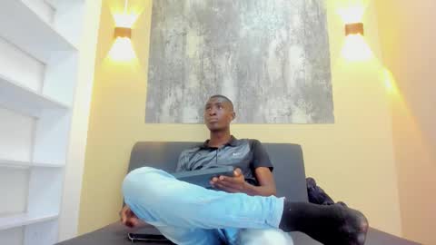 DUSTIN online show from 18, 12, 2025