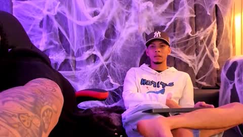 Snapshot of dustinandjordan chatting on 10, 10, 2025 dustinandjordan online show from 10, 10, 2025