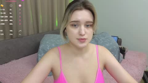 Snapshot of dusyastar chatting on 17, 12, 2024 Dusya online show from 17, 12, 2024