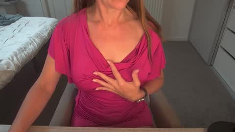 Snapshot of dutchamber chatting on 13, 10, 2025 Ambertje040 online show from 13, 10, 2025