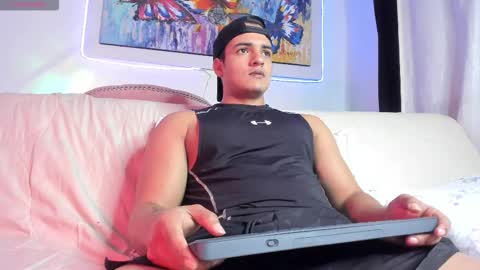 dwayne_esteven10 online show from 6, 2, 2026