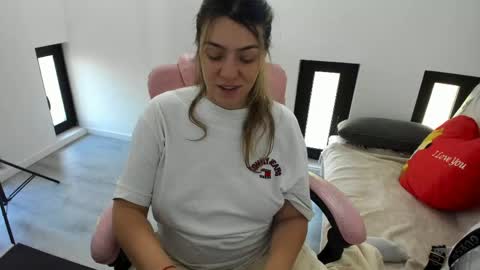 dayana online show from 4, 5, 2026