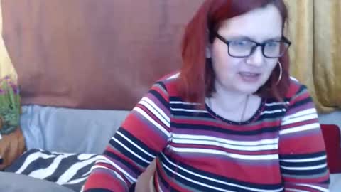 Snapshot of dyannelovee chatting on 4, 4, 2026 Dyanne online show from 4, 4, 2026