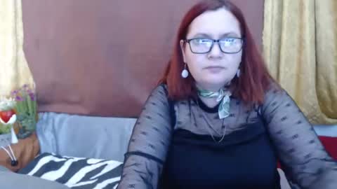 Snapshot of dyannelovee chatting on 6, 4, 2026 Dyanne online show from 6, 4, 2026