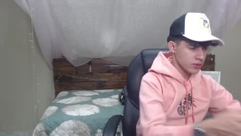 Snapshot of dyla_n18_ chatting on 19, 1, 2025 dyla_n18_ online show from 19, 1, 2025