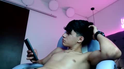 Snapshot of dyla_n18_ chatting on 6, 2, 2025 dyla_n18_ online show from 6, 2, 2025