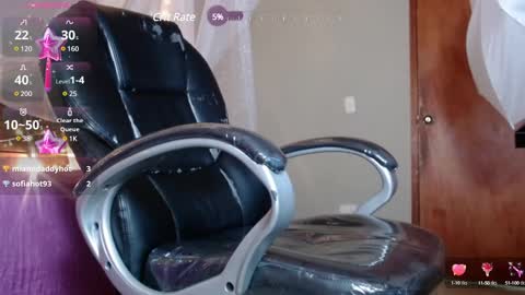 Snapshot of dyla_n18_ chatting on 12, 3, 2025 dyla_n18_ online show from 12, 3, 2025