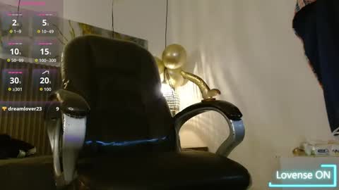 Snapshot of dyla_n18_ chatting on 15, 10, 2025 dyla_n18_ online show from 15, 10, 2025