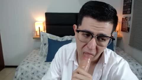  DYLAN SANTIAGO  online show from 6, 2, 2026