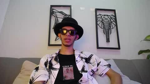 Snapshot of dylan_scotts chatting on 21, 10, 2025 dylan_scotts online show from 21, 10, 2025