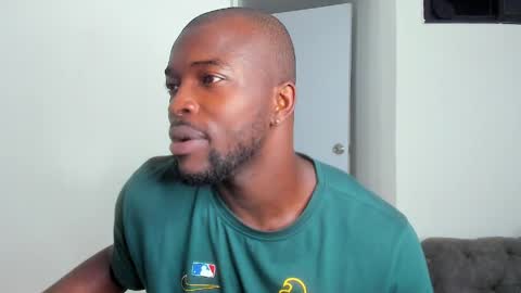 Snapshot of dylantaylor_1 chatting on 4, 4, 2026 Dylan Taylor online show from 4, 4, 2026