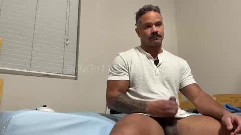 Snapshot of e13ven11 chatting on 26, 10, 2025 Formally known as Virus of Life online show from 26, 10, 2025