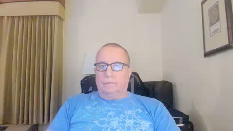 Snapshot of e_rectiom chatting on 12, 1, 2025 Mr Wonderful online show from 12, 1, 2025