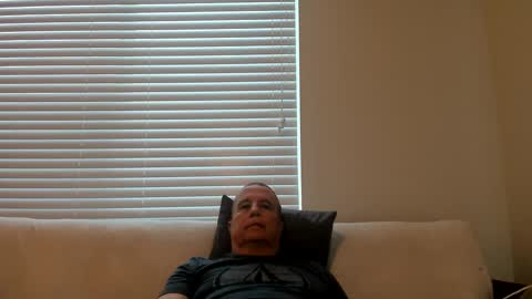 Snapshot of e_rectiom chatting on 21, 2, 2025 Mr Wonderful online show from 21, 2, 2025