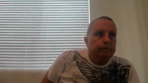 Snapshot of e_rectiom chatting on 8, 11, 2025 Mr Wonderful online show from 8, 11, 2025