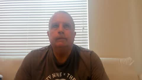 Snapshot of e_rectiom chatting on 25, 4, 2026 Mr Wonderful online show from 25, 4, 2026