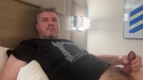 Snapshot of eagleraptor35 chatting on 10, 4, 2026 ER35 online show from 10, 4, 2026