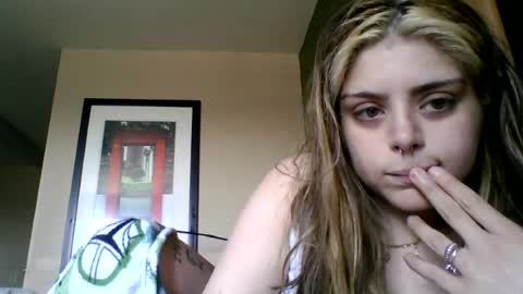 Snapshot of eandeforyou chatting on 26, 4, 2026 eandeforyou online show from 26, 4, 2026