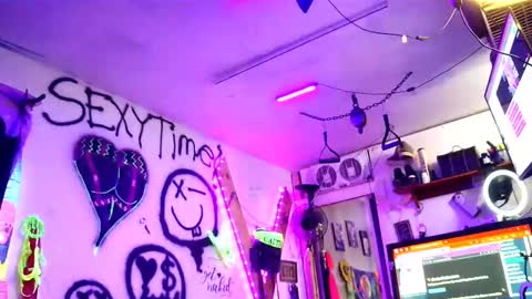 Kryztal Klear Jaxx online show from 27, 2, 2025