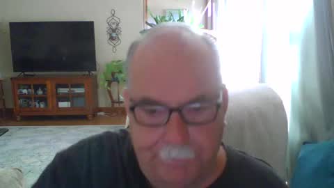 Snapshot of earl52 chatting on 19, 9, 2025 earl52 online show from 19, 9, 2025