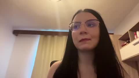 Nora online show from 20, 6, 2026
