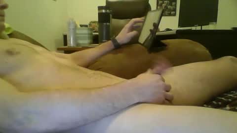 Snapshot of earlthomas00 chatting on 26, 2, 2025 earlthomas00 online show from 26, 2, 2025