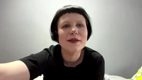 Snapshot of earthascritchfield chatting on 12, 5, 2026 Rina online show from 12, 5, 2026
