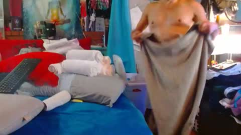 eastbayboy57 online show from 19, 1, 2026