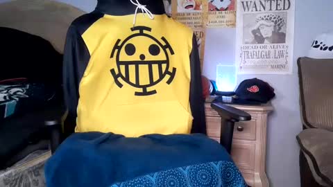 TWITTER   INSTAGRAM    easybreezy20   ONLINE 1230 AM TO 7AM online show from 11, 3, 2025