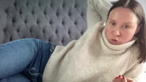 Nadia Ferreira  online show from 23, 1, 2025