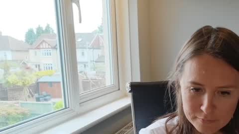 Nadia Ferreira  online show from 16, 5, 2026