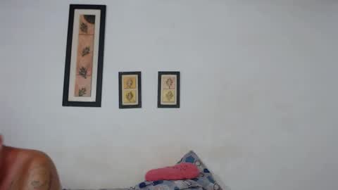 Laraand Drake online show from 27, 1, 2025