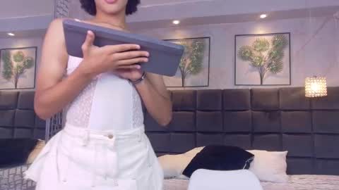 eboneycurly online show from 9, 9, 2025