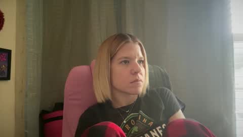 Snapshot of ebony8ivory chatting on 2, 5, 2026 americnbarbie online show from 2, 5, 2026