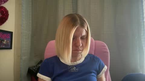 Snapshot of ebony8ivory chatting on 26, 5, 2026 americnbarbie online show from 26, 5, 2026