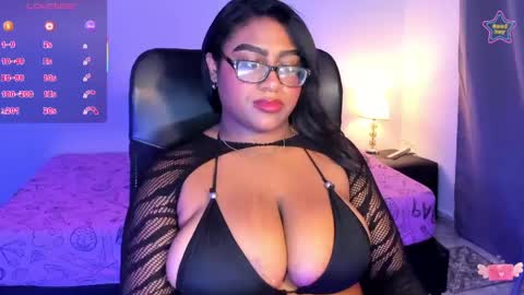 Snapshot of ebony__queen2 chatting on 21, 4, 2026 ebony__queen2 online show from 21, 4, 2026